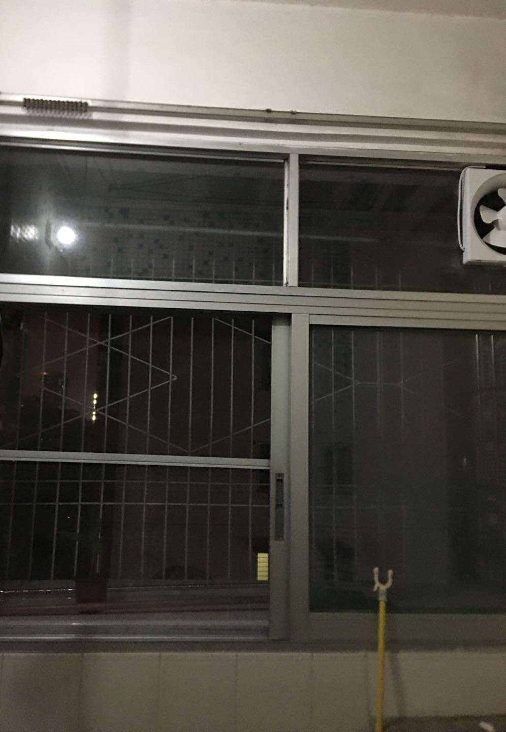 Sf|̖[379786BDD04CB12030A9668B6FE311FB]